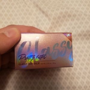 Touch in sol glassy skin balm